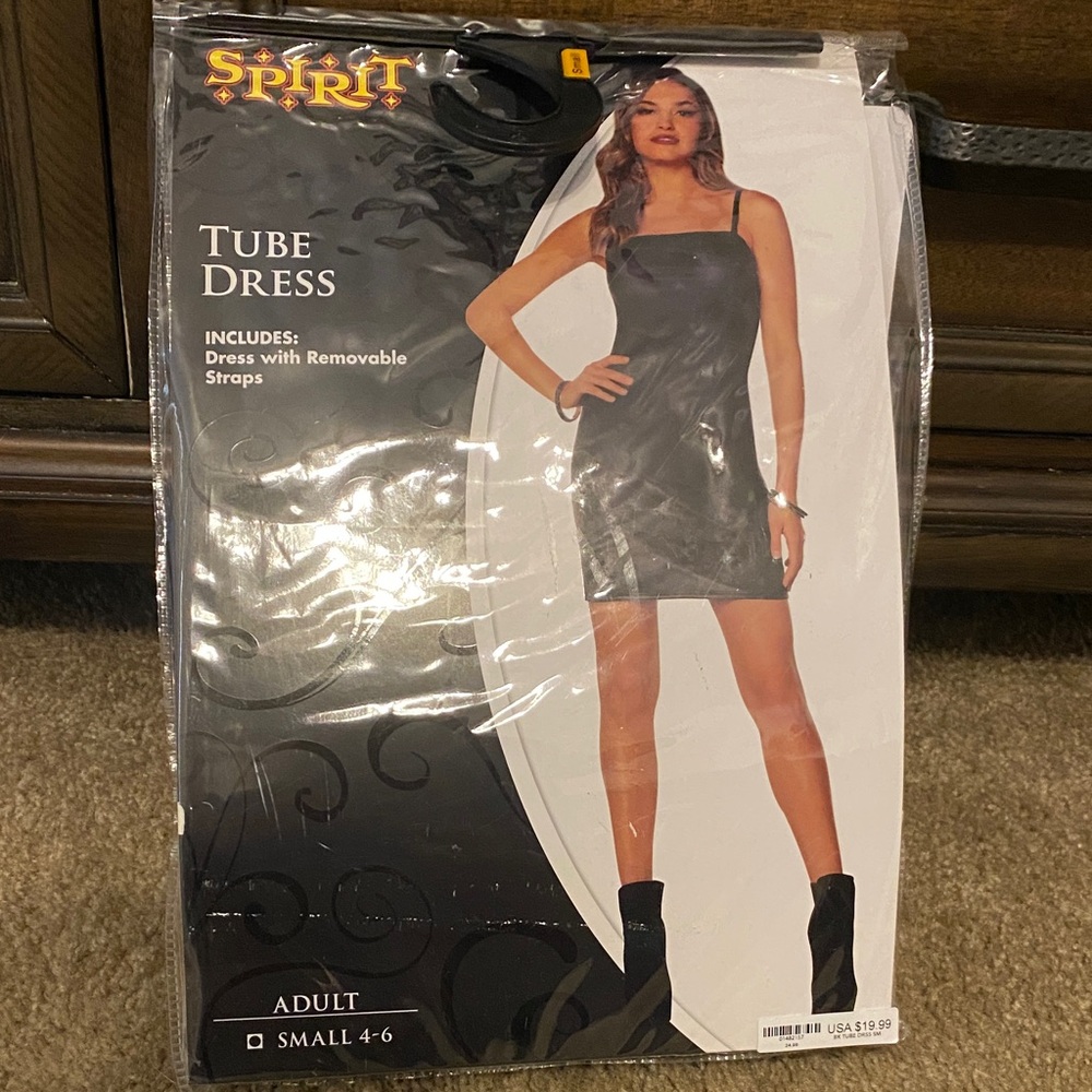 Halloween basic black dress, 
Leather style dress